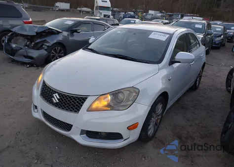 2012 Suzuki Kizashi Se z USA, uszkodzony, nr VIN JS2RF9A39C6100303